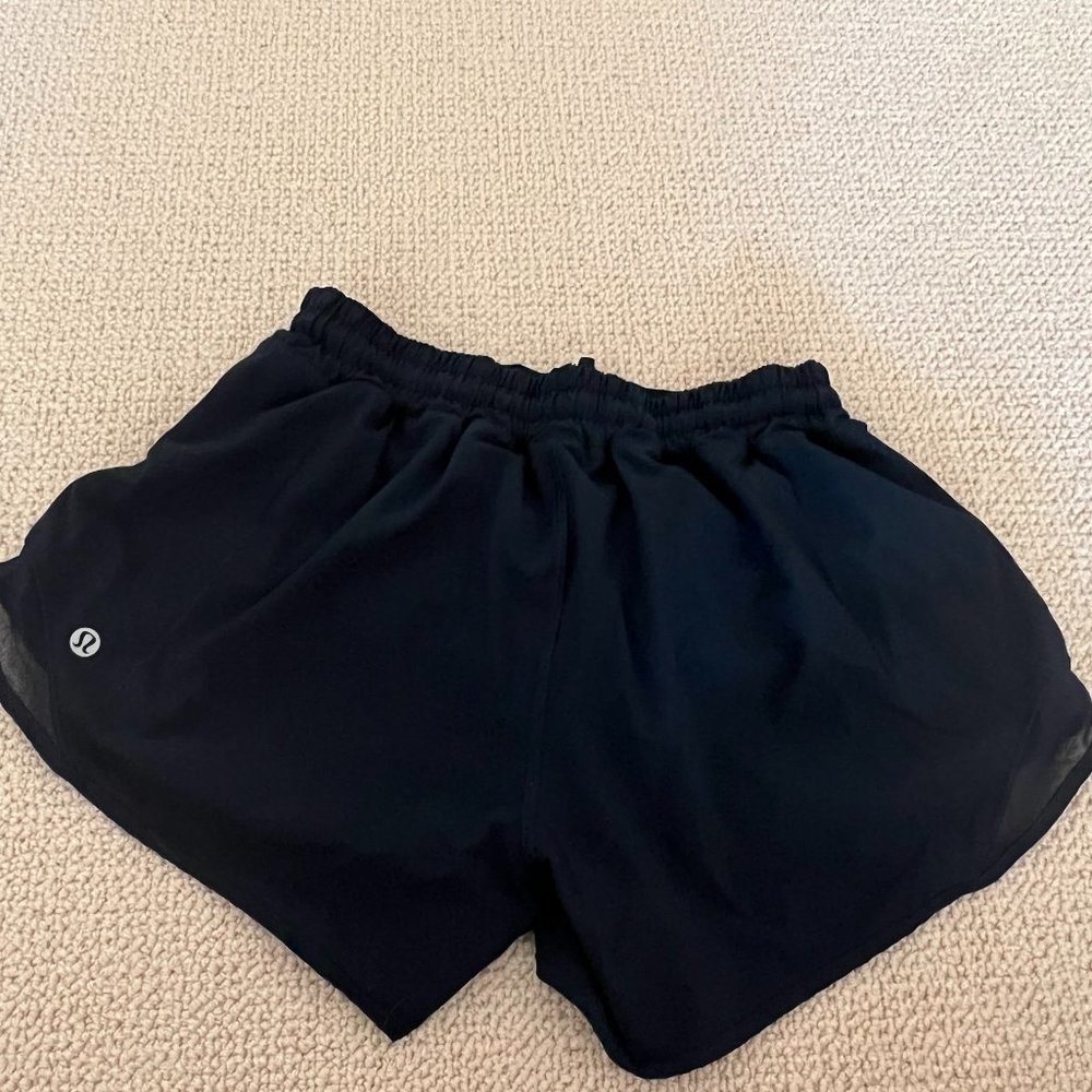 Lululemon Hotty Hot Low-Rise 4 inch shorts